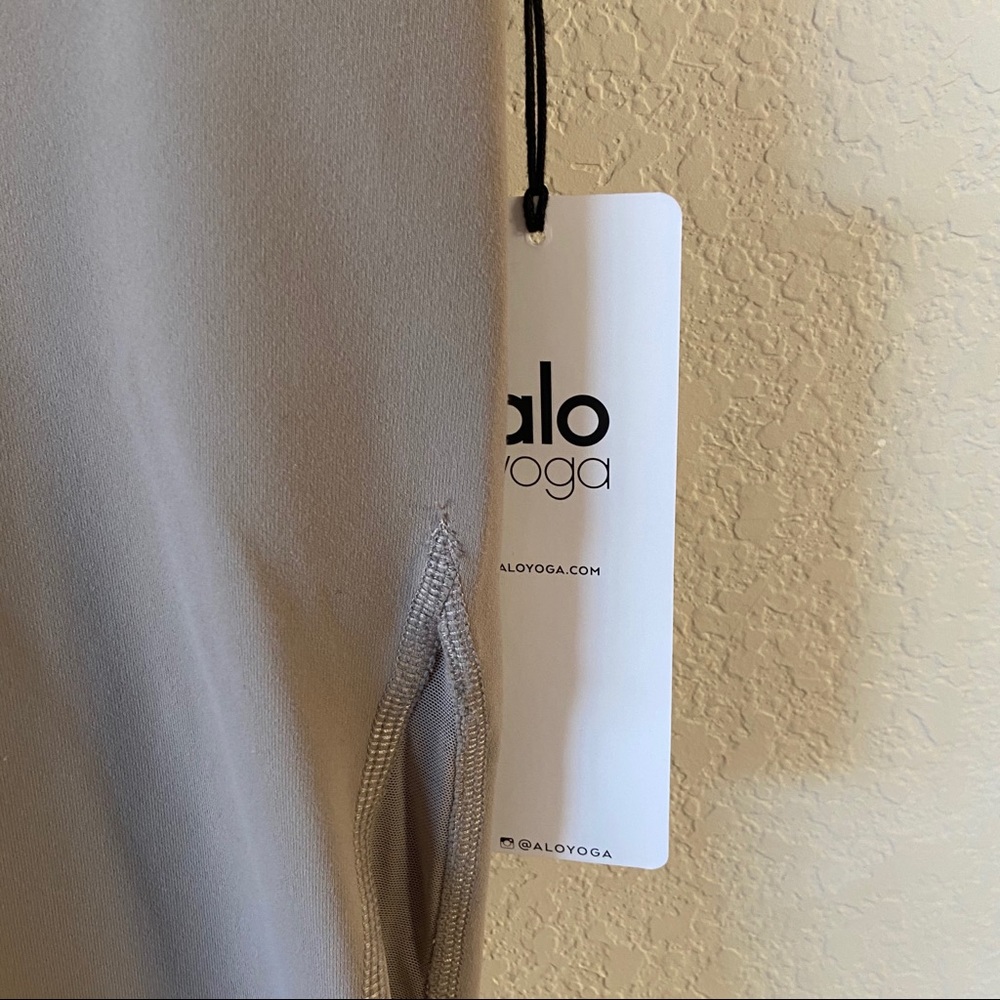 ALO NWT High Waist Coast Capri Legging - Picture 6 of 8